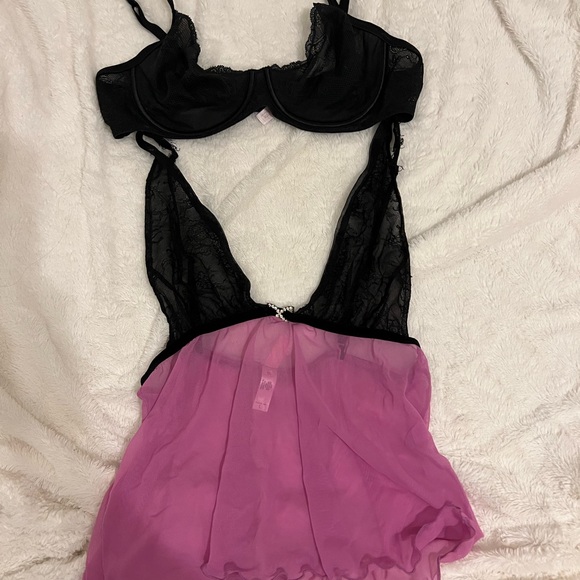 Elegant Black and Pink Lace Lingerie Set Vintage Victoria’s Secret - Picture 1 of 5